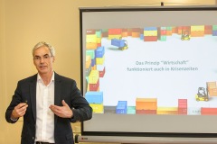 CT5B7400-1200x866-Michael-Herrmann