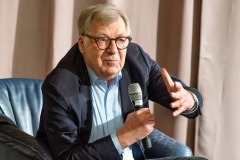 AR8A7628-866-x-1200-Px